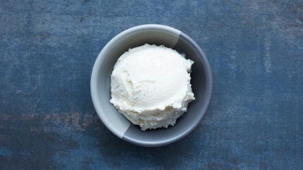 scoop-of-vanilla-gelado-nandos